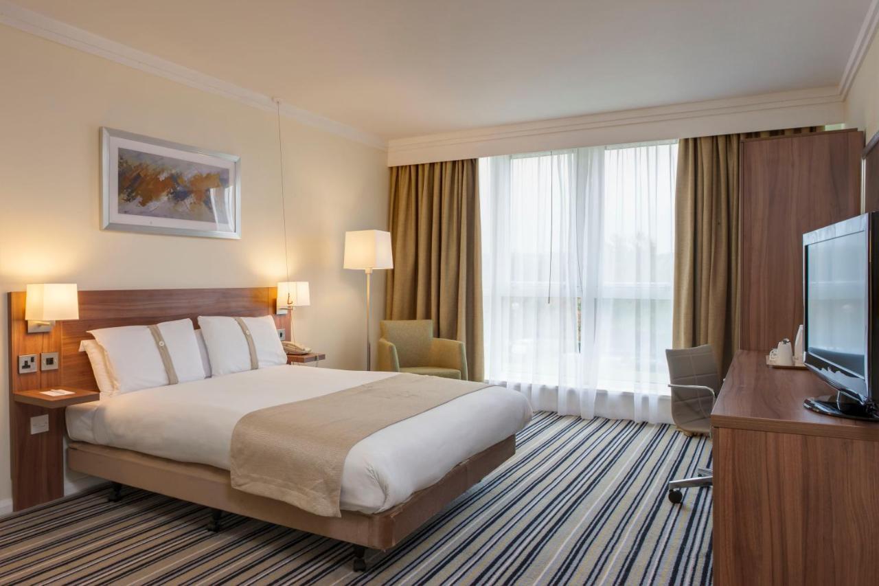 Holiday Inn Colchester By Ihg Exterior foto
