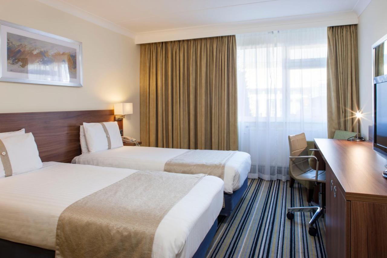 Holiday Inn Colchester By Ihg Exterior foto