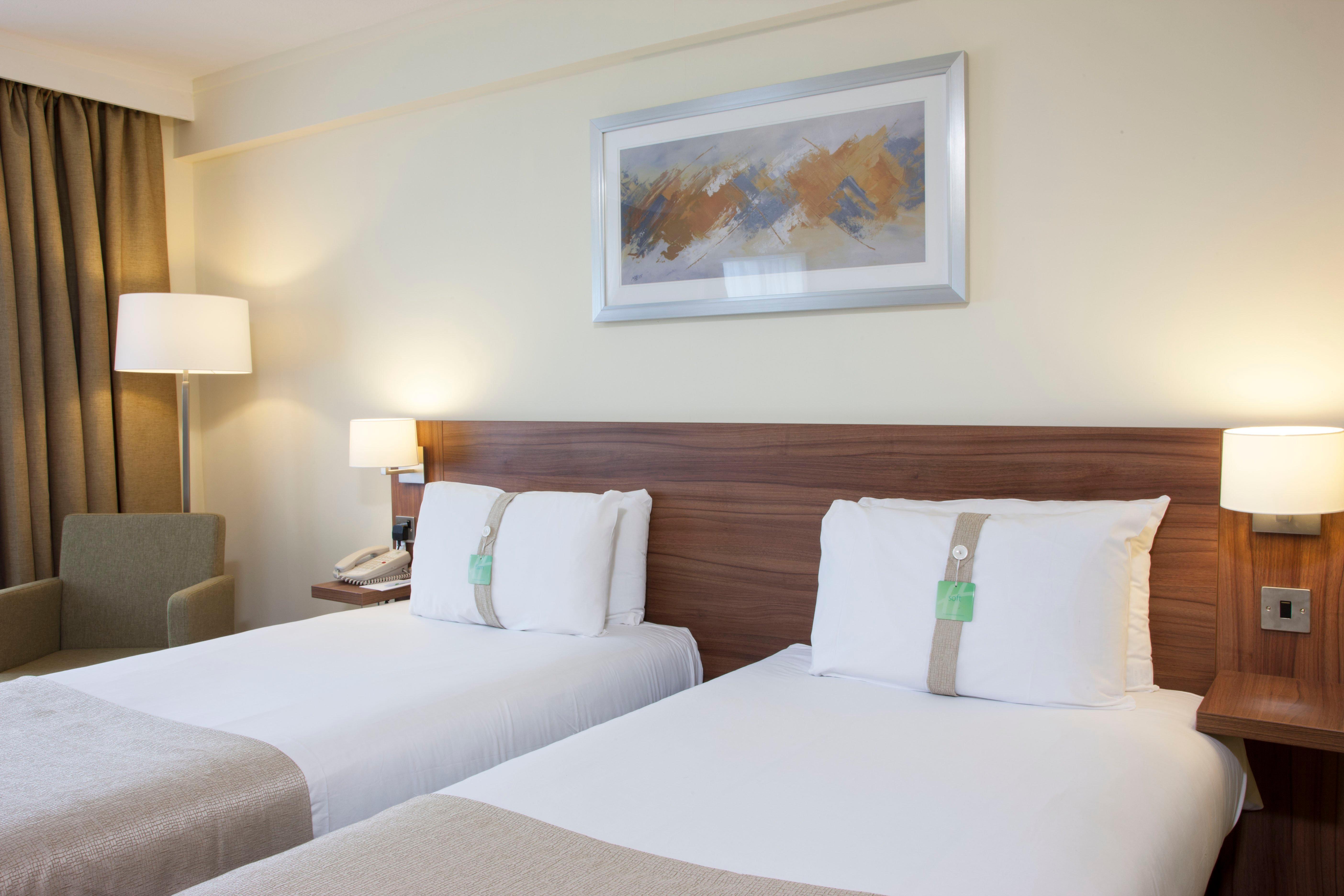 Holiday Inn Colchester By Ihg Exterior foto