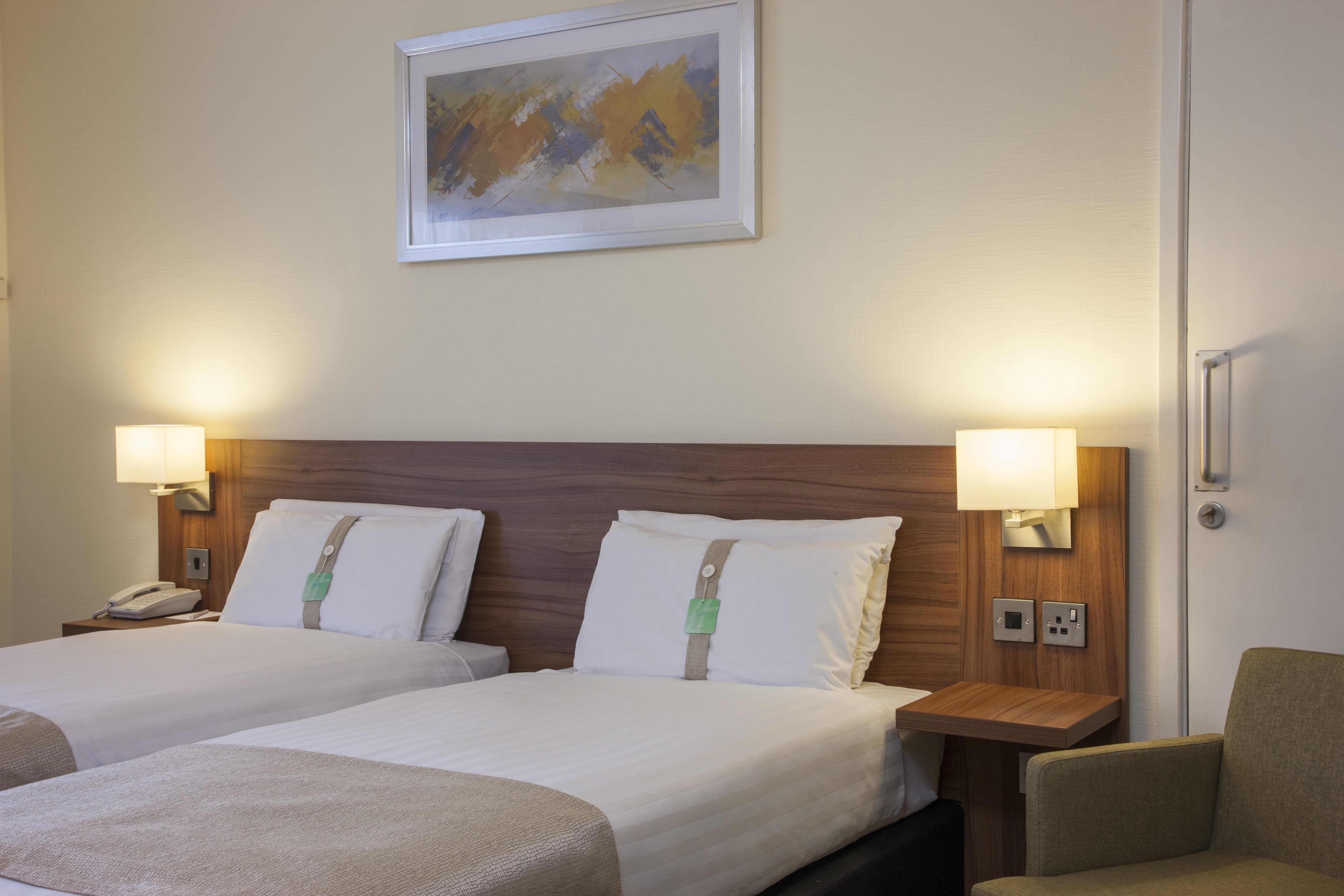 Holiday Inn Colchester By Ihg Exterior foto
