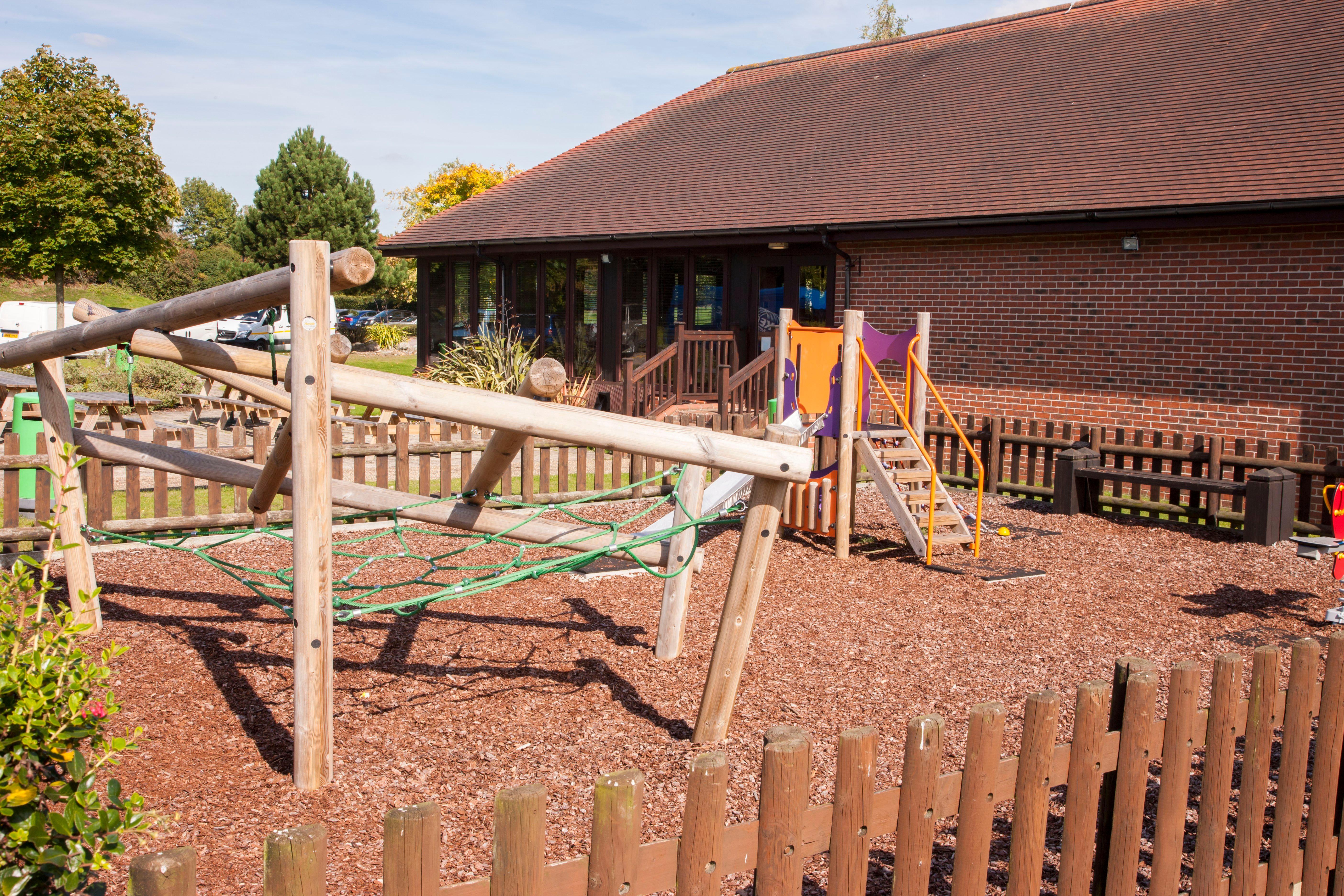 Holiday Inn Colchester By Ihg Exterior foto