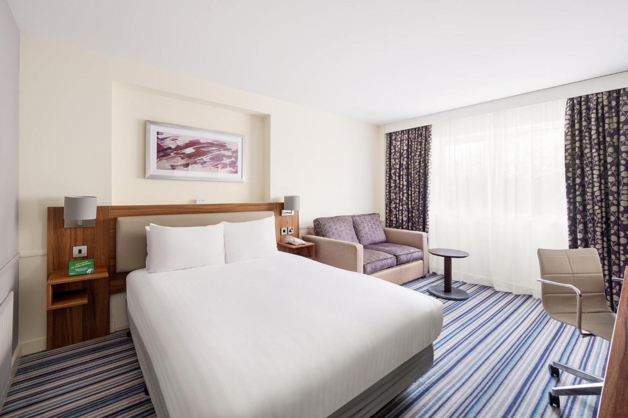 Holiday Inn Colchester By Ihg Exterior foto